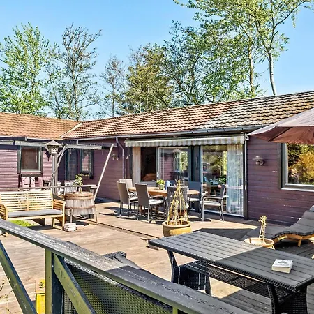 In With Kitchen Gedser